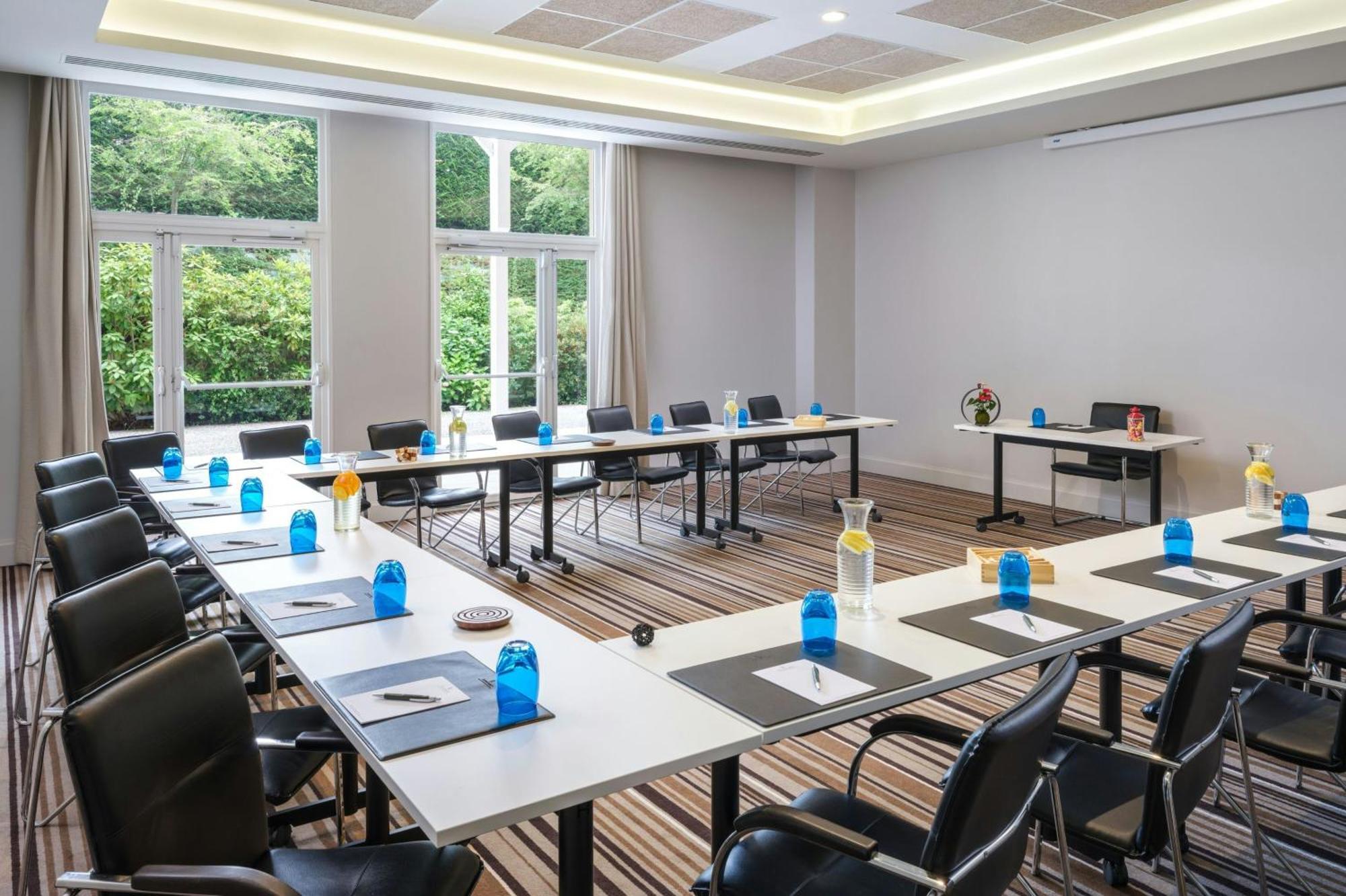 Renaissance Paris Hippodrome De St. Cloud Hotel 4*