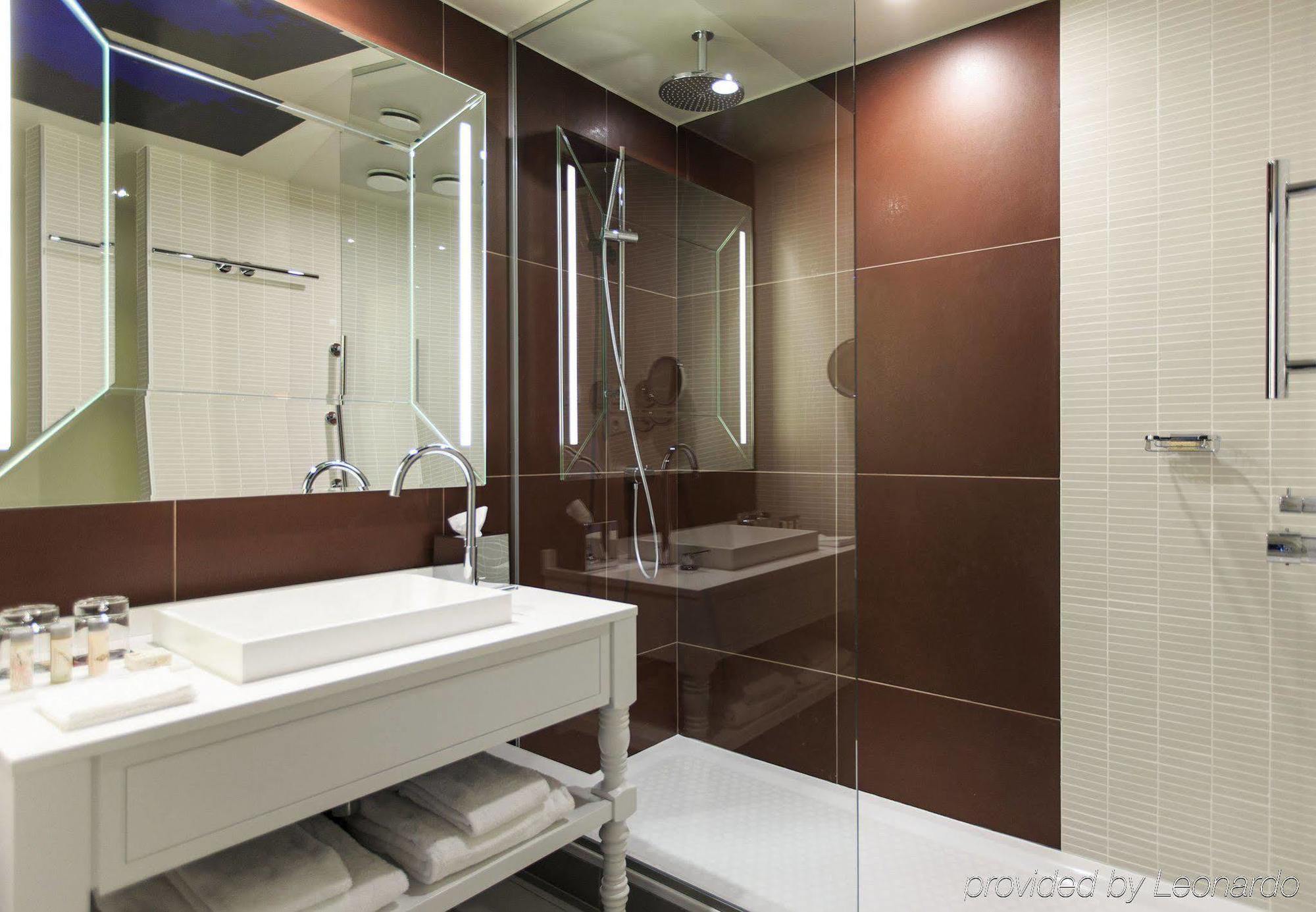 Renaissance Paris Hippodrome De St. Cloud Hotel 4*